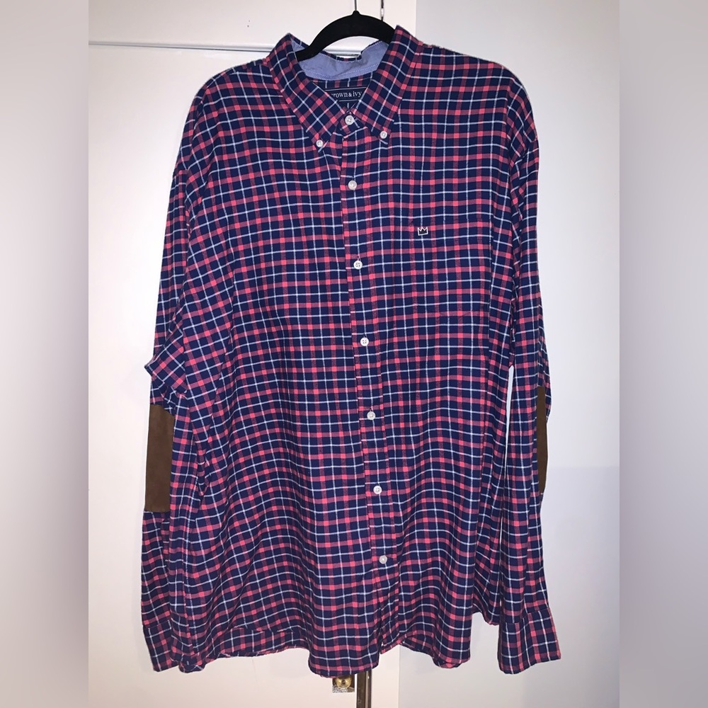 CROWN AND IVY BUTTON DOWN